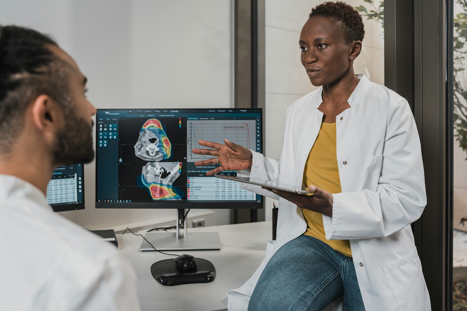 Neuropédiatre en consultation